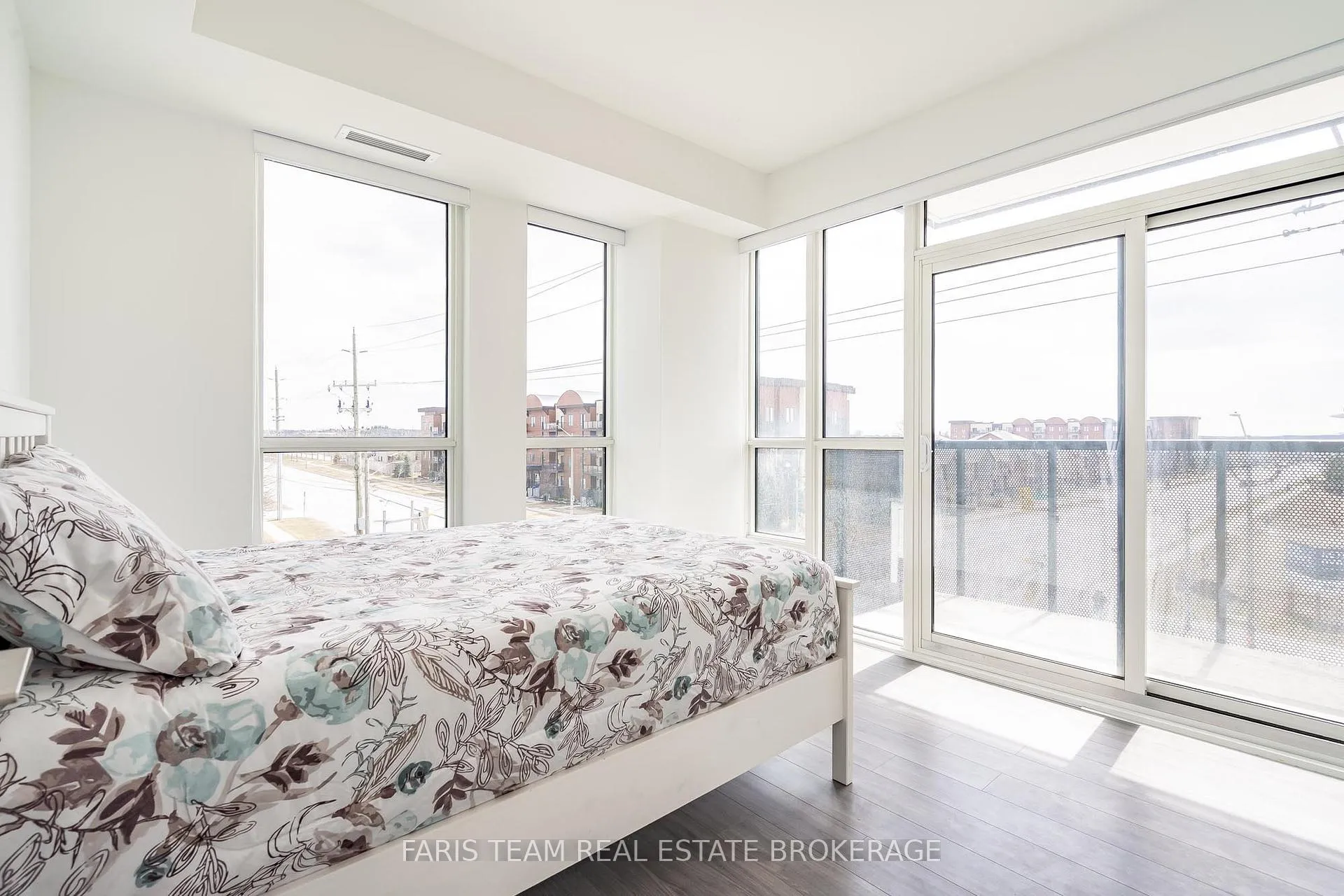 Photo 15 of Unit 311, 681 Yonge Street, Barrie, Painswick South — HOMEH