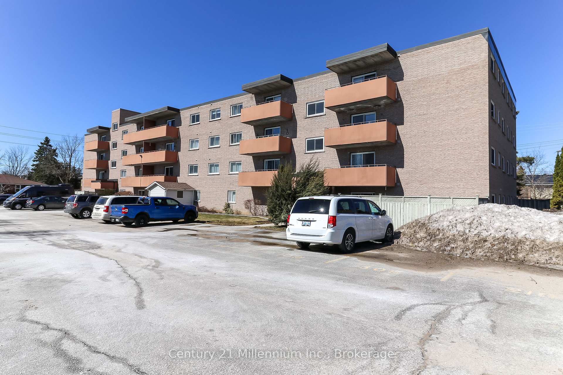 Photo 2 of Unit 406, 184 Eighth Street, Collingwood — HOMEH