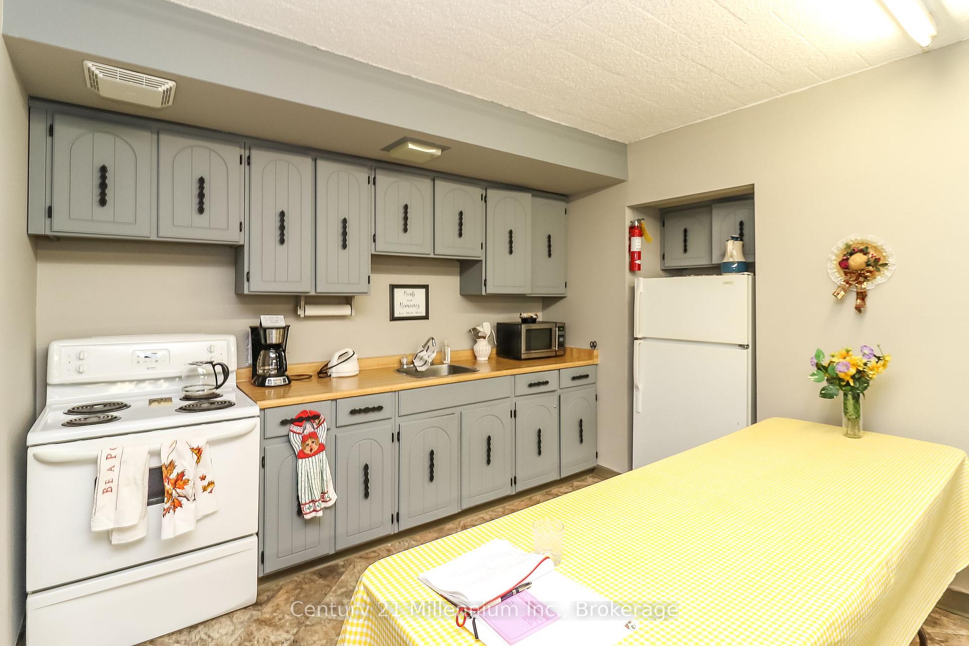 Photo 17 of Unit 406, 184 Eighth Street, Collingwood — HOMEH
