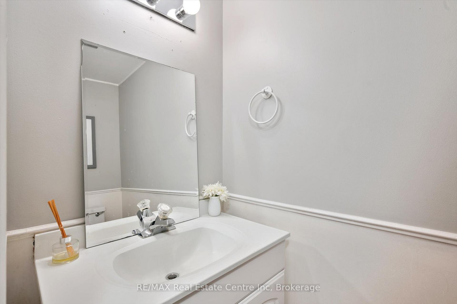 Photo 12 of 107 Dovercliffe Road, Guelph, Dovercliffe Park/Old University — HOMEH