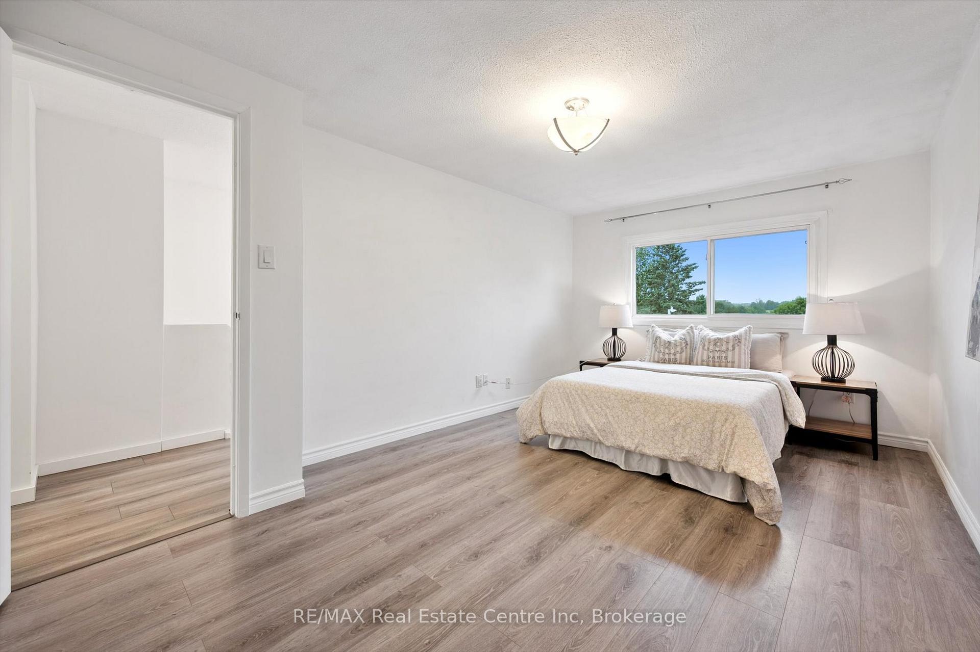 Photo 13 of 107 Dovercliffe Road, Guelph, Dovercliffe Park/Old University — HOMEH
