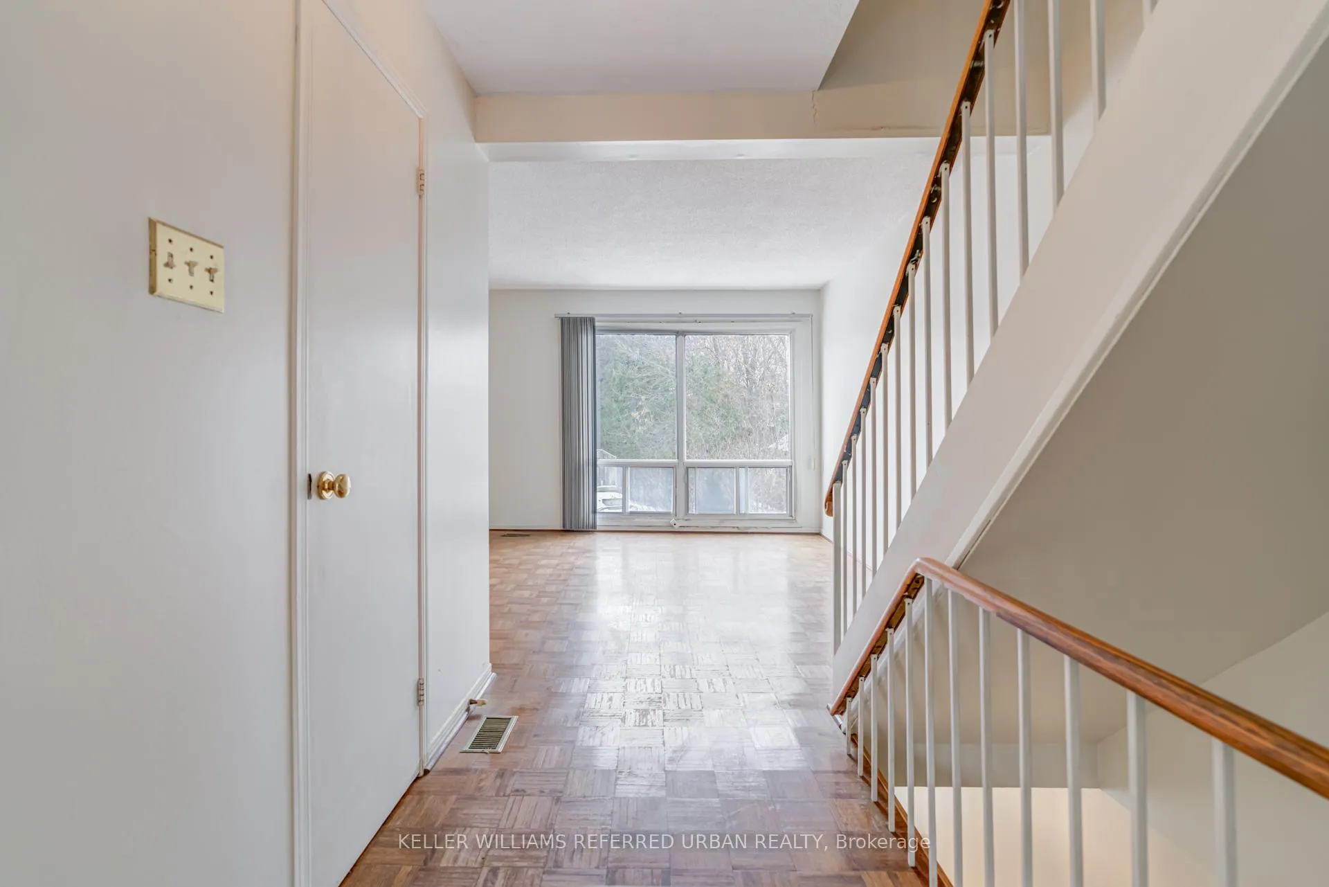 Photo 6 of Unit 18, 653 Village Parkway, Markham, Unionville — HOMEH