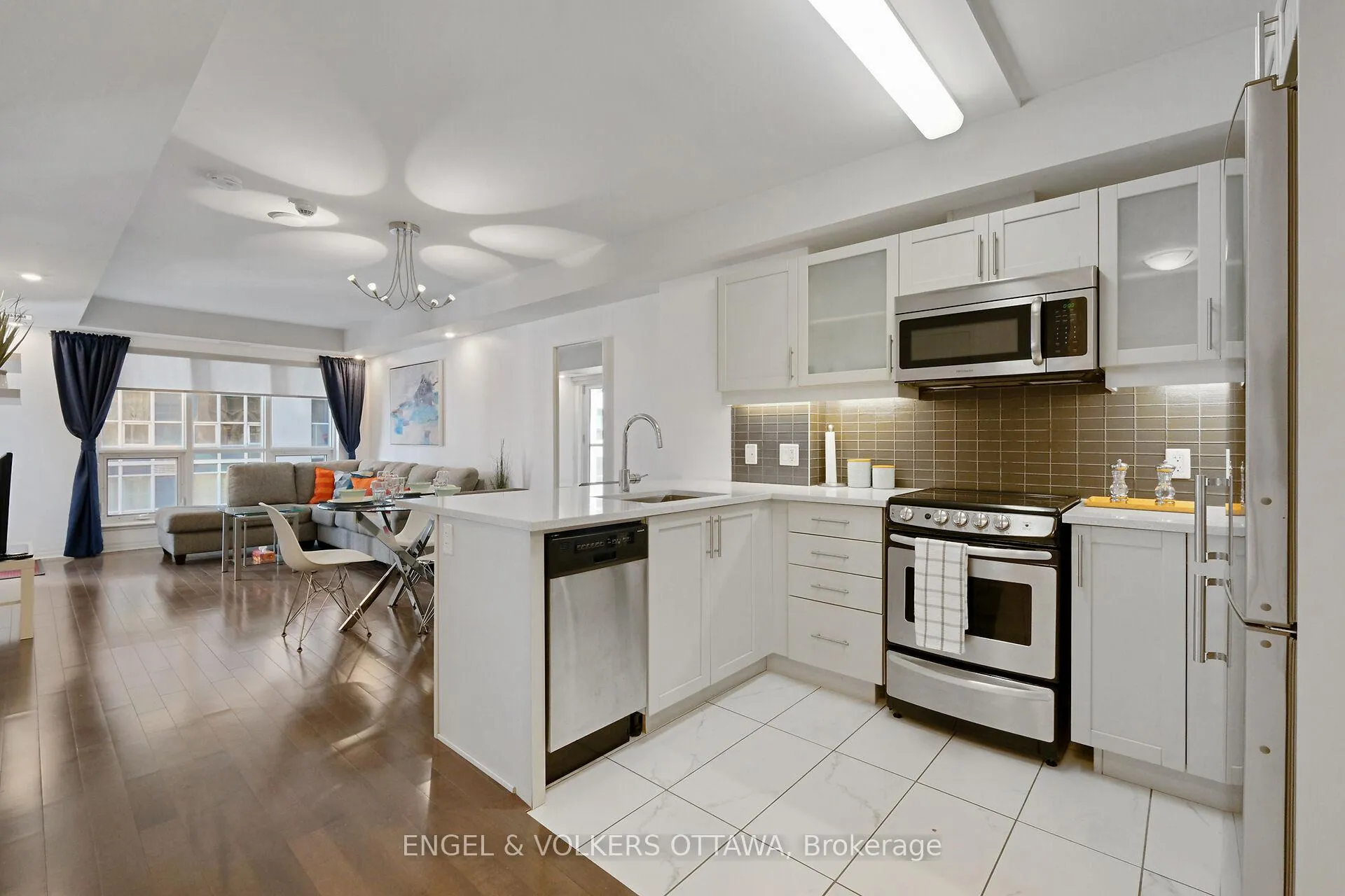 Photo 4 of Unit 707, 195 Besserer Street, Ottawa, Sandy Hill — HOMEH