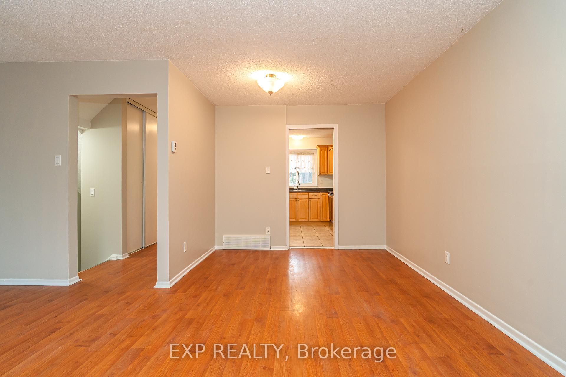 Photo 5 of Unit A, 3915 Old Richmond Road, Ottawa, Arbeatha Park — HOMEH