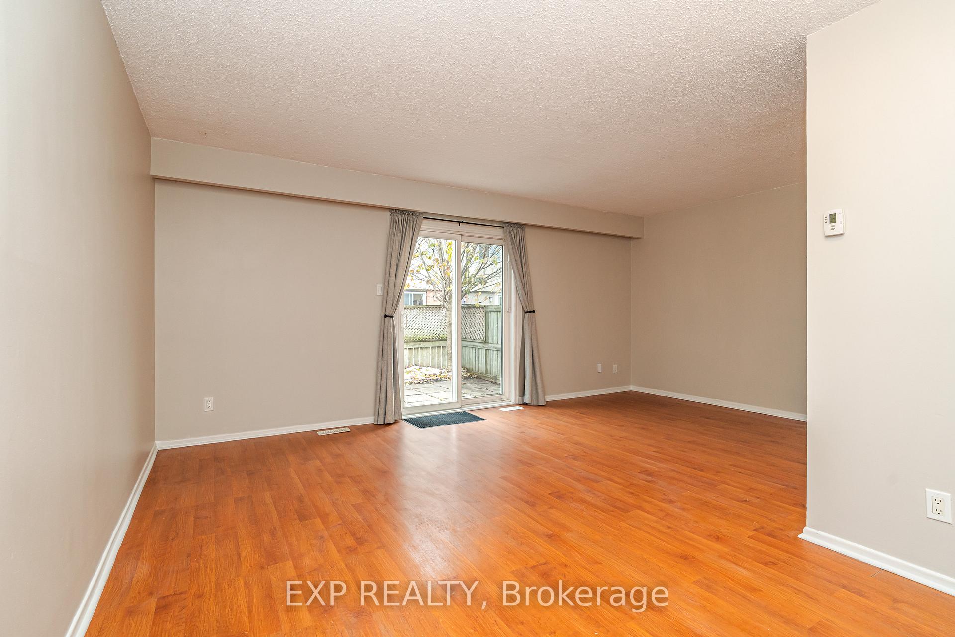 Photo 6 of Unit A, 3915 Old Richmond Road, Ottawa, Arbeatha Park — HOMEH