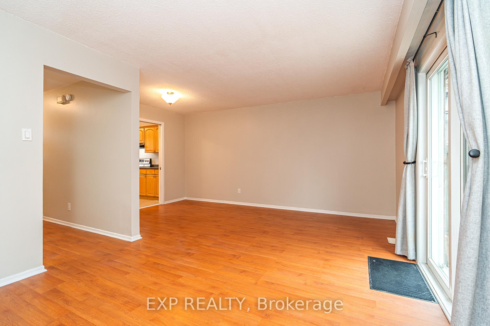 Photo 9 of Unit A, 3915 Old Richmond Road, Ottawa, Arbeatha Park — HOMEH
