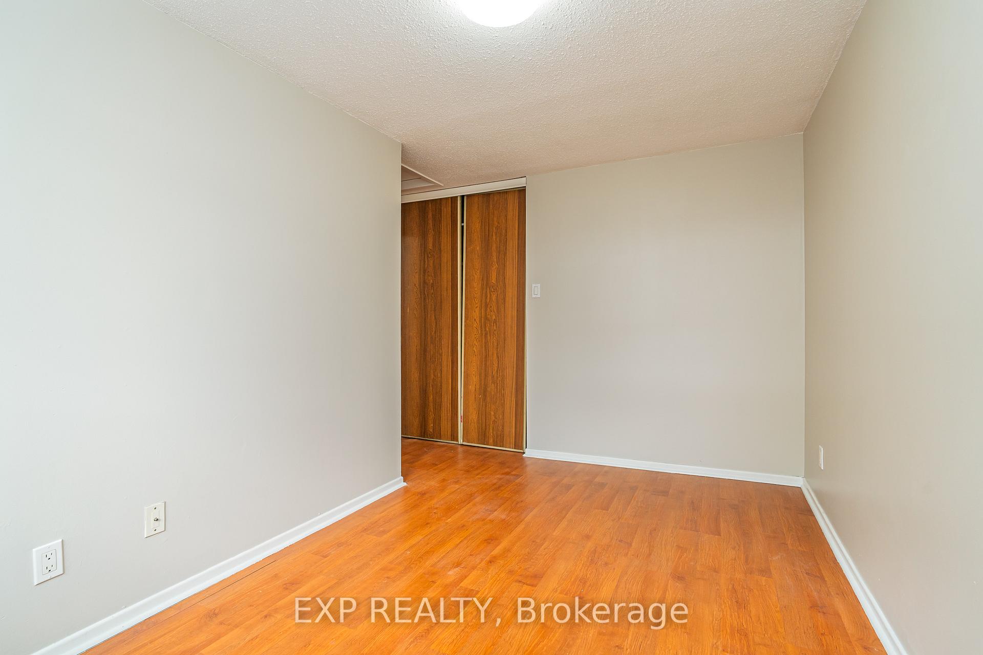 Photo 18 of Unit A, 3915 Old Richmond Road, Ottawa, Arbeatha Park — HOMEH