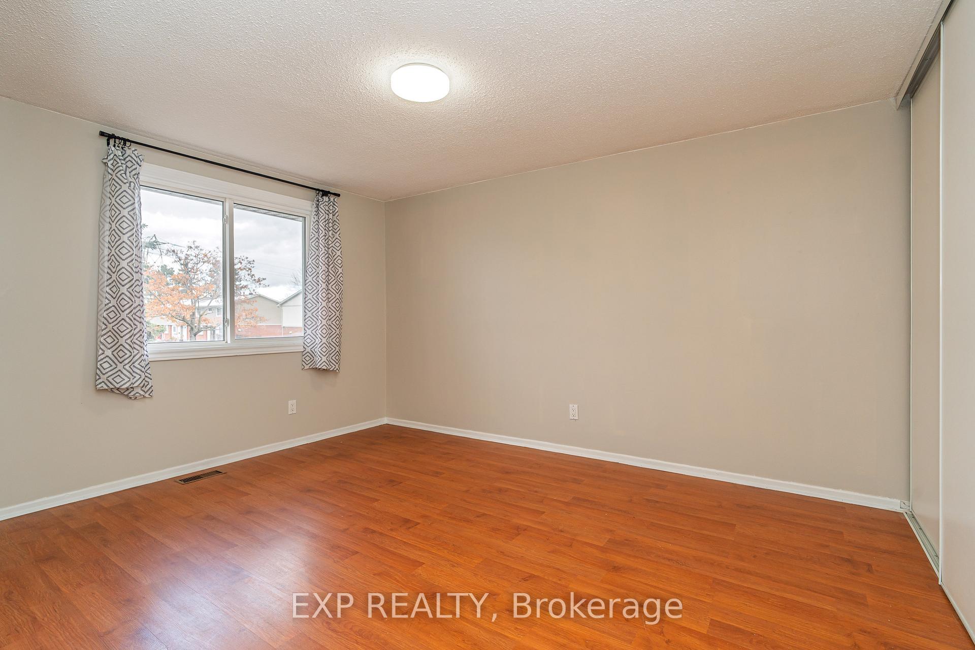 Photo 19 of Unit A, 3915 Old Richmond Road, Ottawa, Arbeatha Park — HOMEH