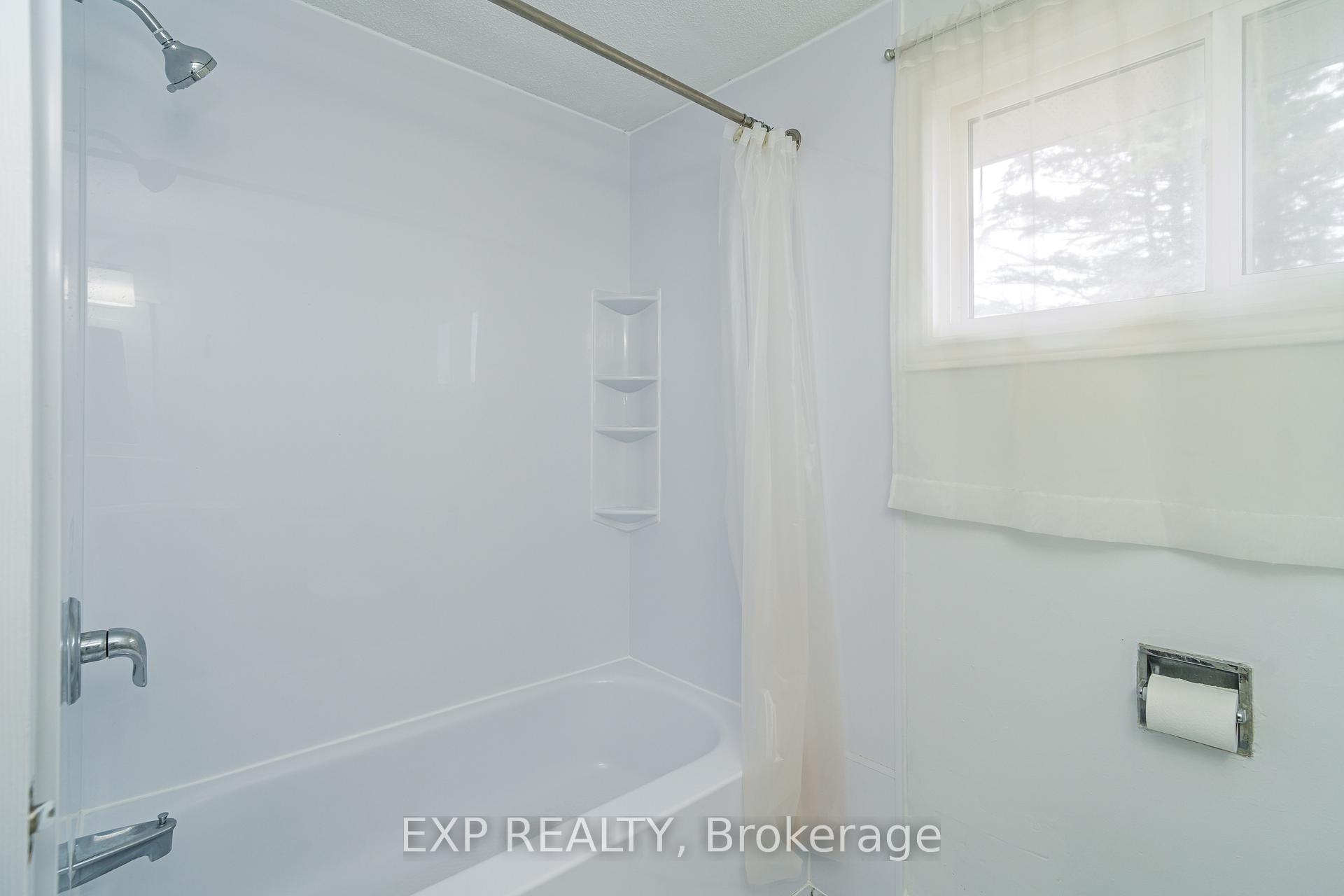 Photo 24 of Unit A, 3915 Old Richmond Road, Ottawa, Arbeatha Park — HOMEH