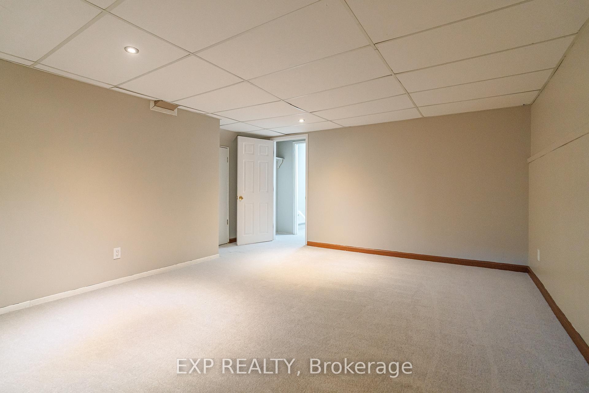 Photo 27 of Unit A, 3915 Old Richmond Road, Ottawa, Arbeatha Park — HOMEH