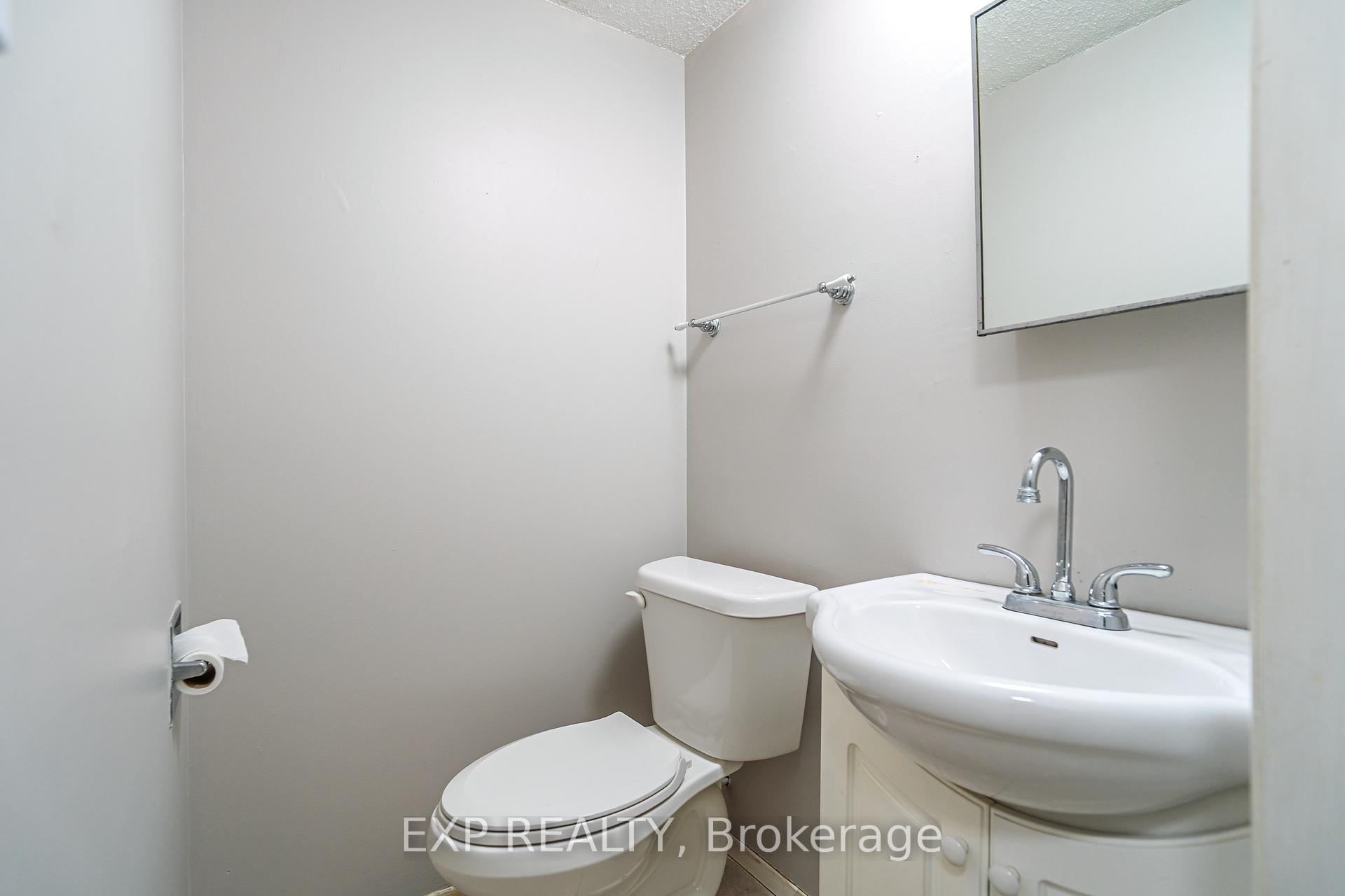 Photo 28 of Unit A, 3915 Old Richmond Road, Ottawa, Arbeatha Park — HOMEH
