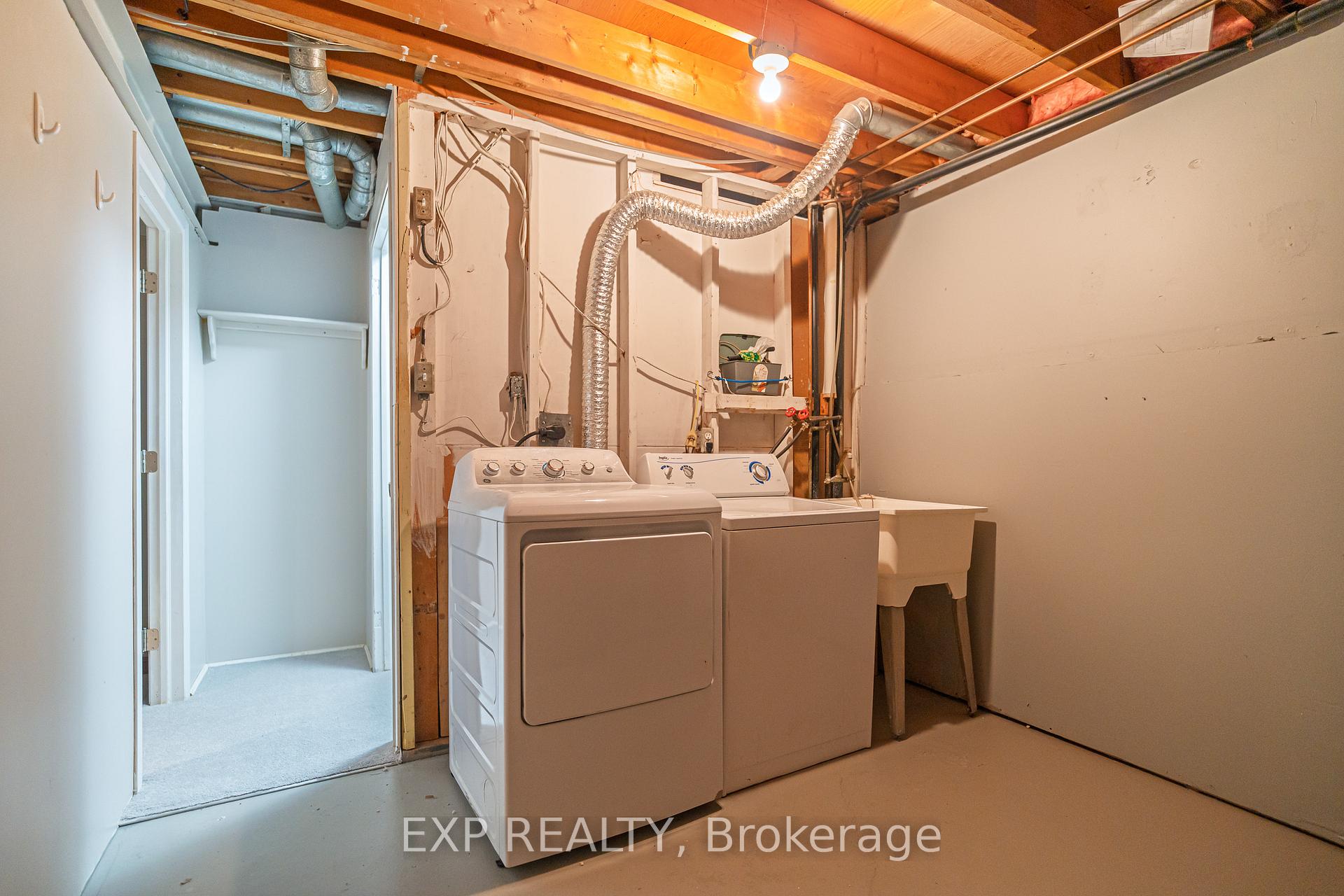 Photo 30 of Unit A, 3915 Old Richmond Road, Ottawa, Arbeatha Park — HOMEH