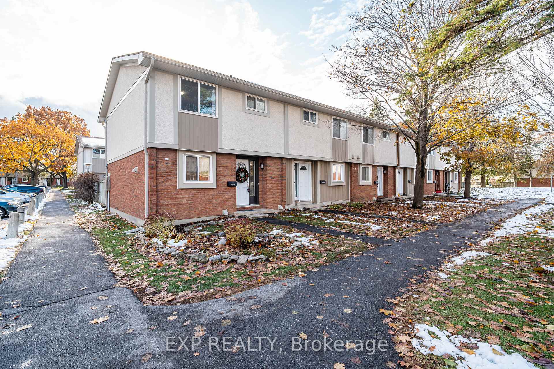 Photo 40 of Unit A, 3915 Old Richmond Road, Ottawa, Arbeatha Park — HOMEH