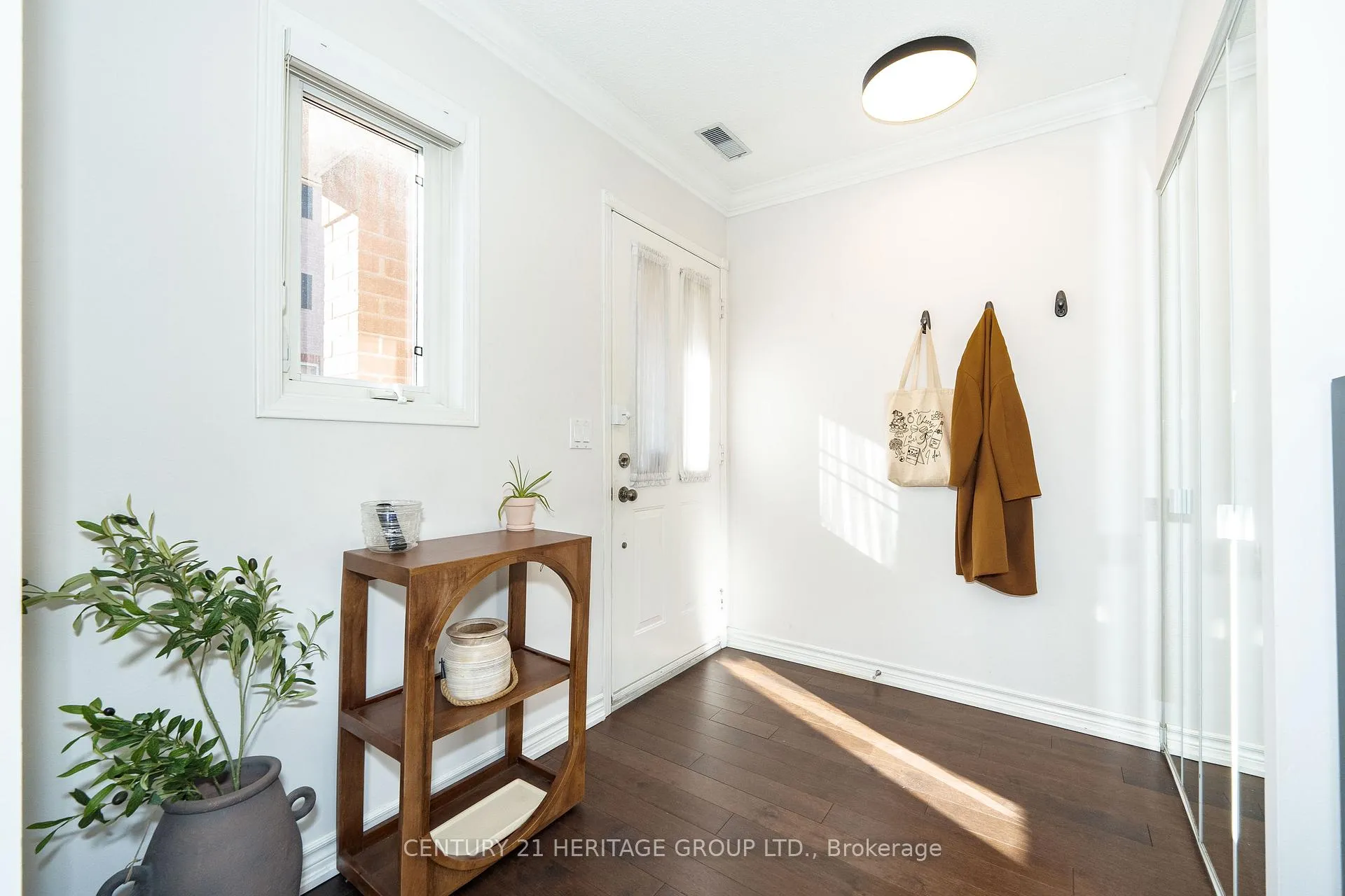 Photo 3 of Unit 500, 1400 The Esplanade Road N, Pickering, Liverpool — HOMEH