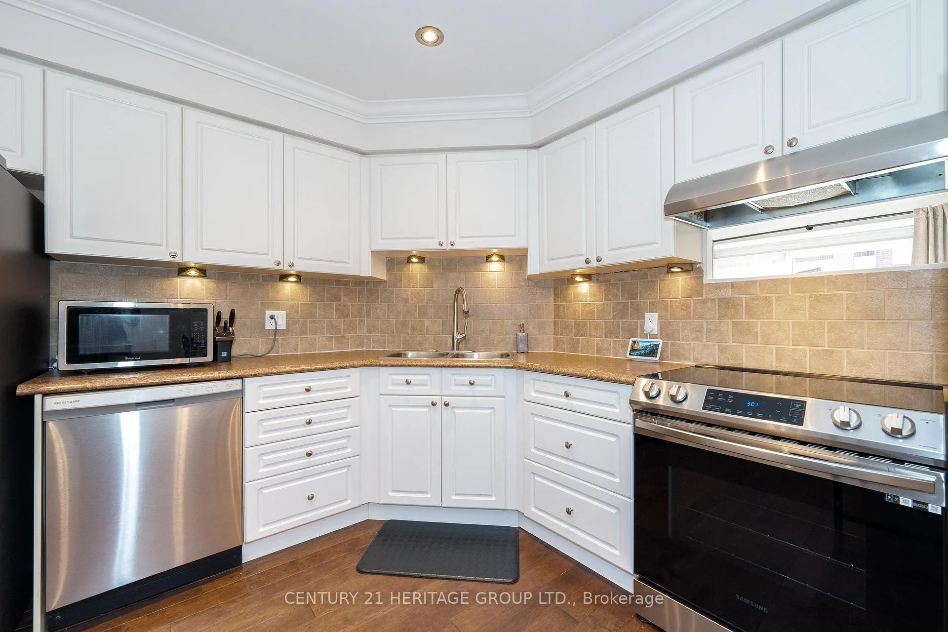Photo 11 of Unit 500, 1400 The Esplanade Road N, Pickering, Liverpool — HOMEH