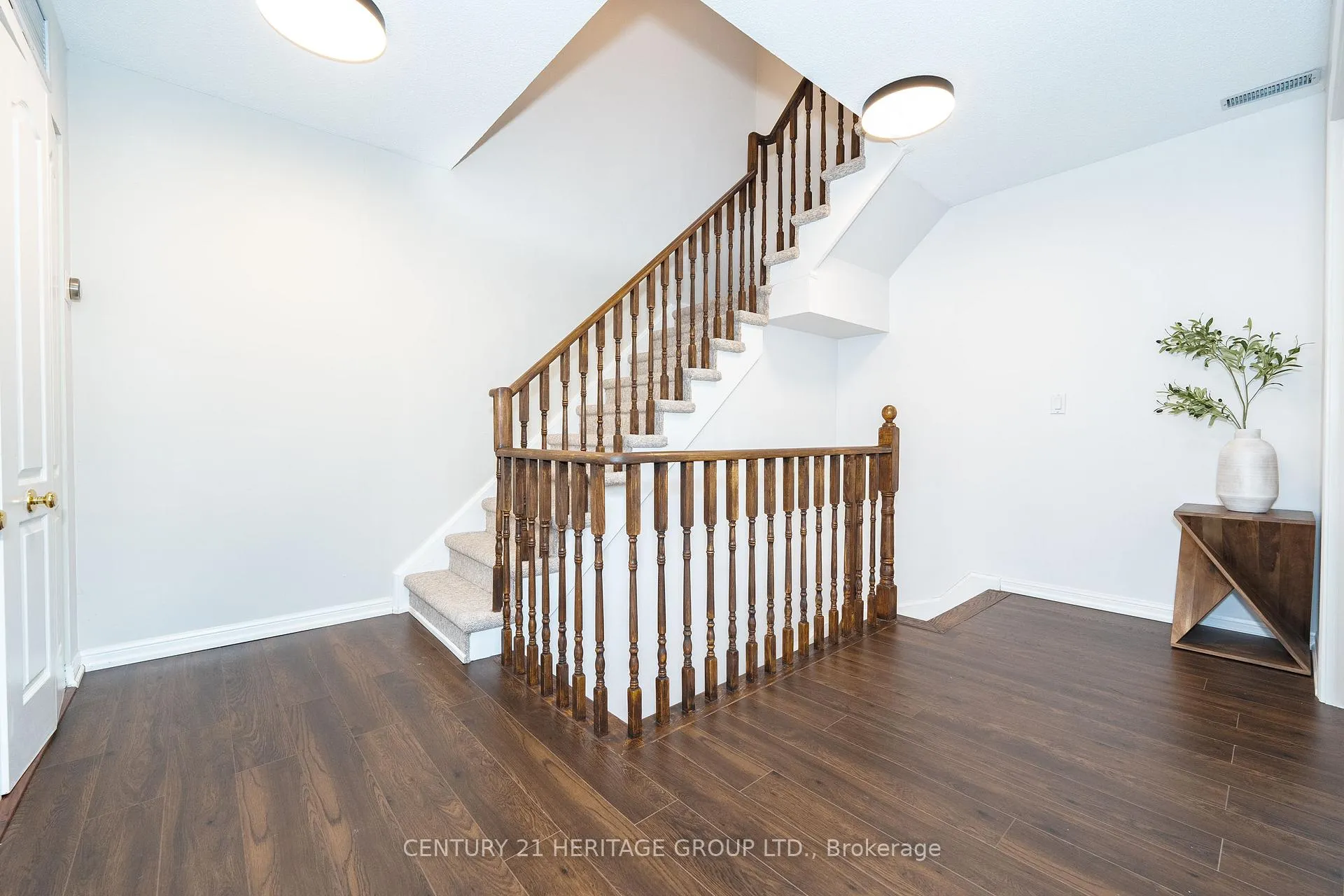 Photo 18 of Unit 500, 1400 The Esplanade Road N, Pickering, Liverpool — HOMEH