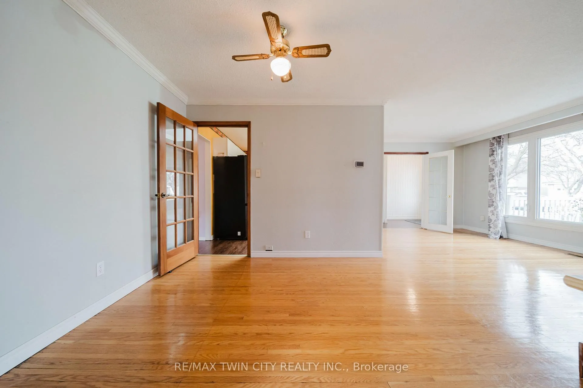 Photo 9 of 1209 Valentine Drive, Cambridge — HOMEH
