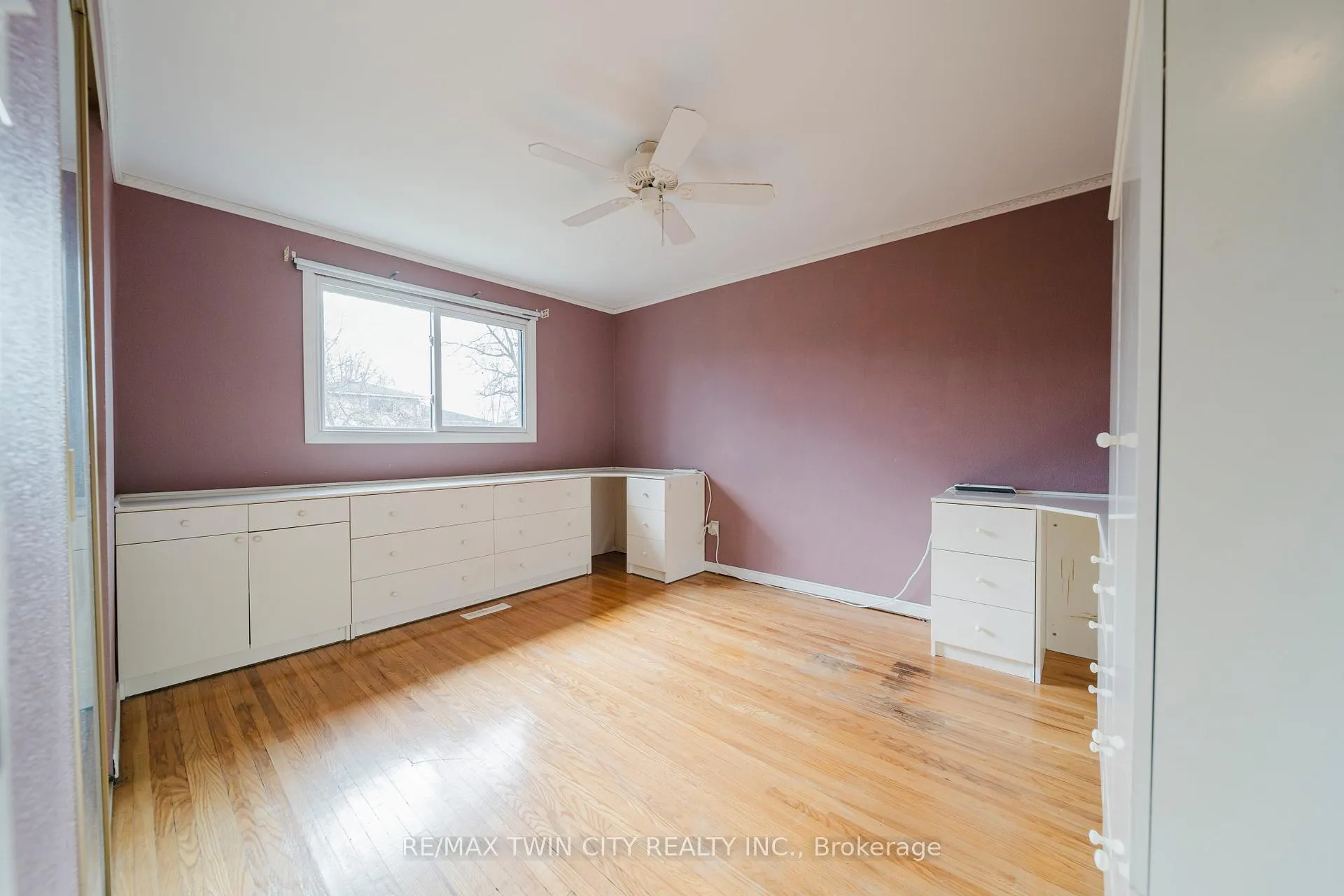 Photo 20 of 1209 Valentine Drive, Cambridge — HOMEH