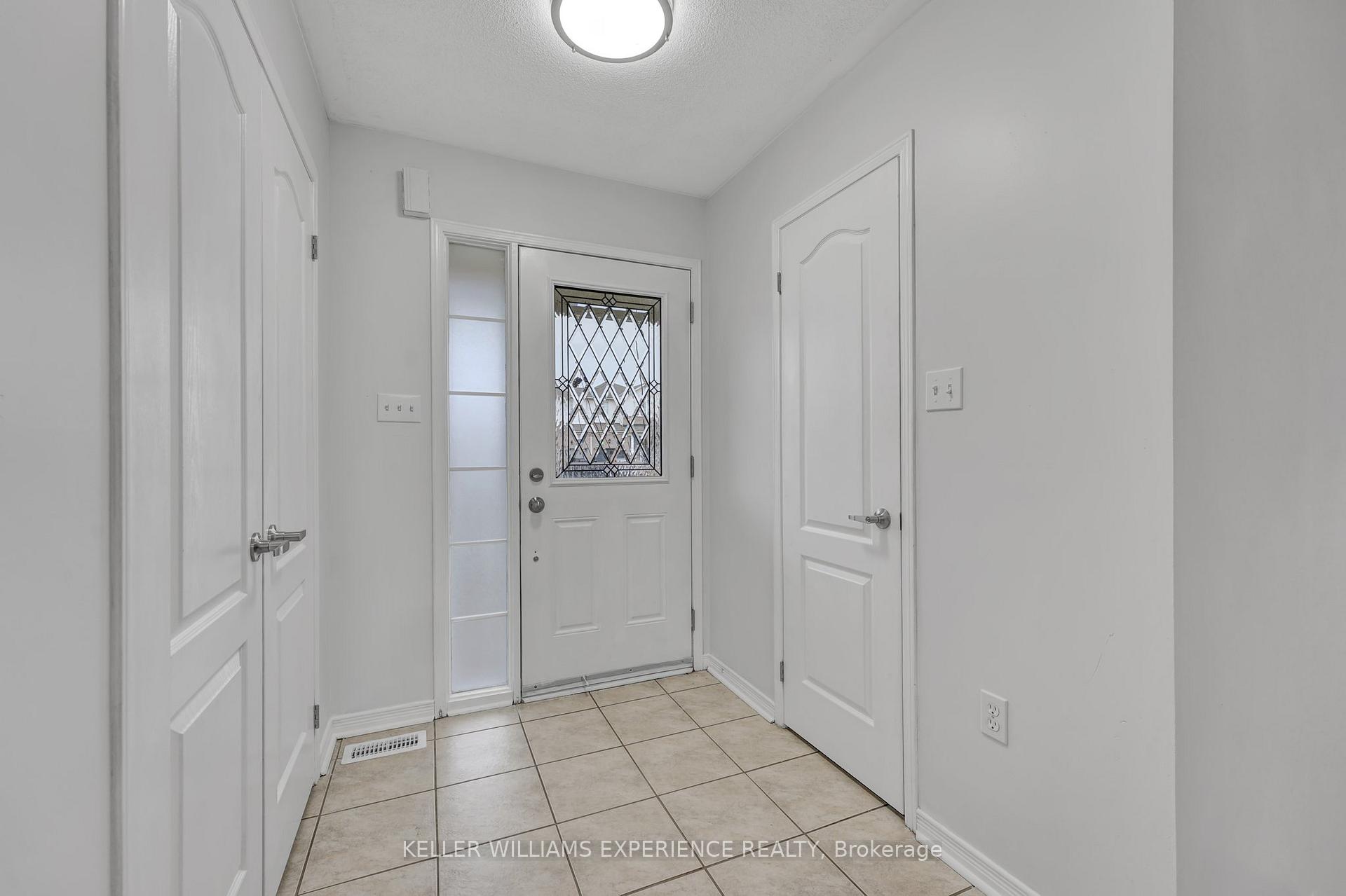 Photo 2 of 27 Admiral Crescent, Essa, Angus — HOMEH