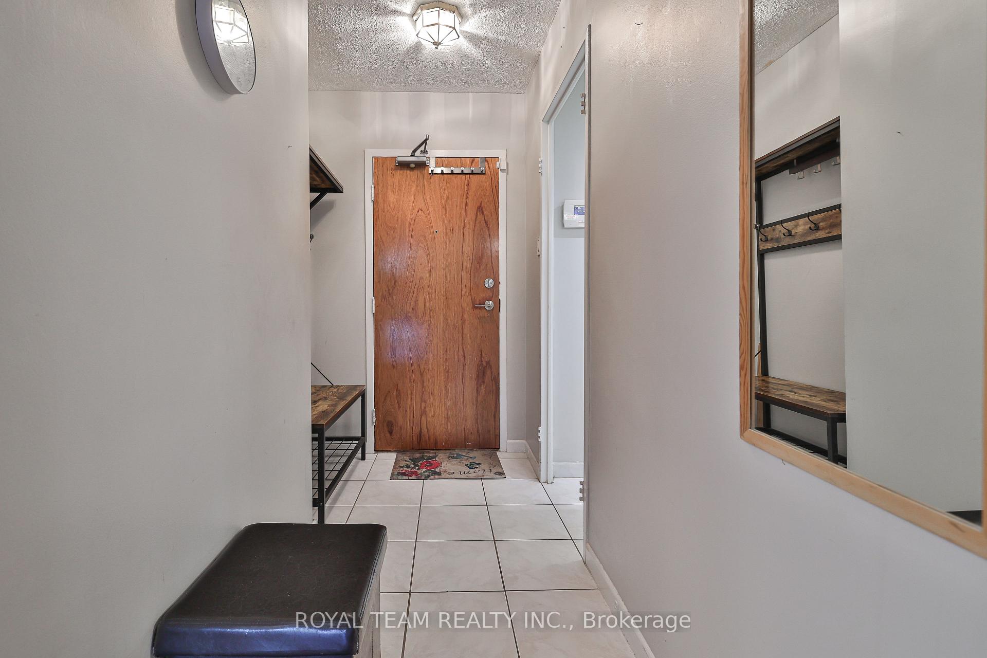 Photo 4 of Unit 104, 1 Royal Orchard Boulevard, Markham, Royal Orchard — HOMEH