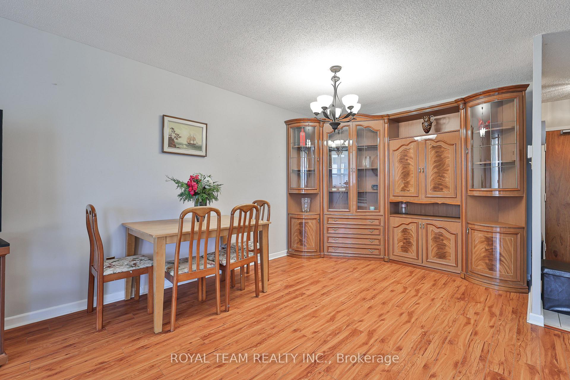 Photo 7 of Unit 104, 1 Royal Orchard Boulevard, Markham, Royal Orchard — HOMEH