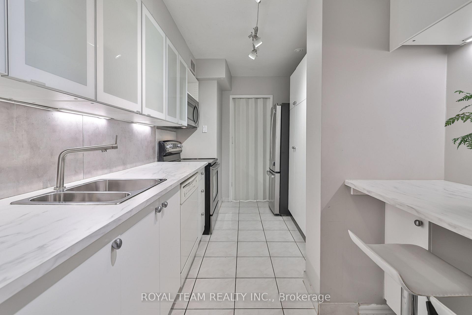 Photo 11 of Unit 104, 1 Royal Orchard Boulevard, Markham, Royal Orchard — HOMEH