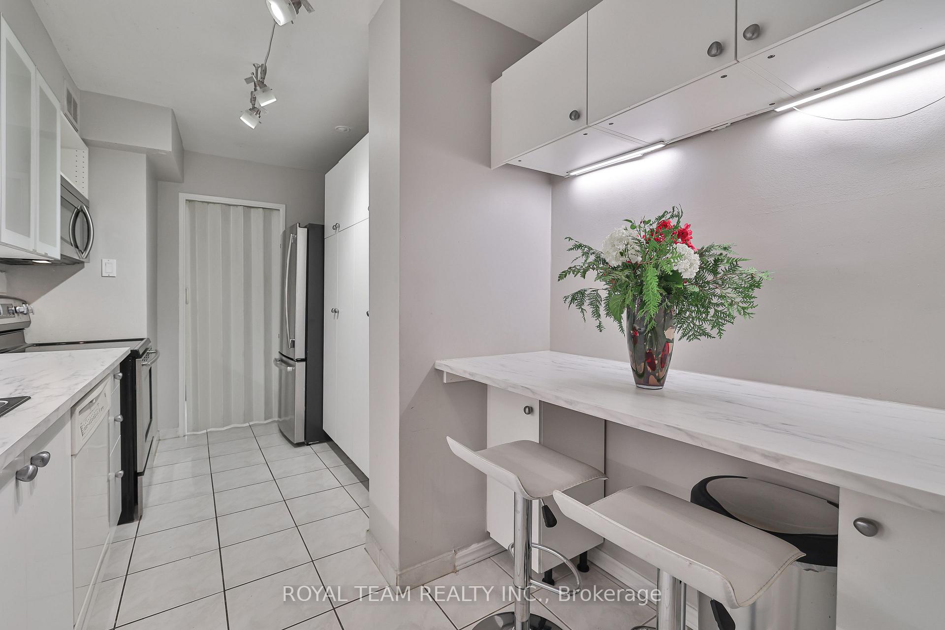 Photo 12 of Unit 104, 1 Royal Orchard Boulevard, Markham, Royal Orchard — HOMEH