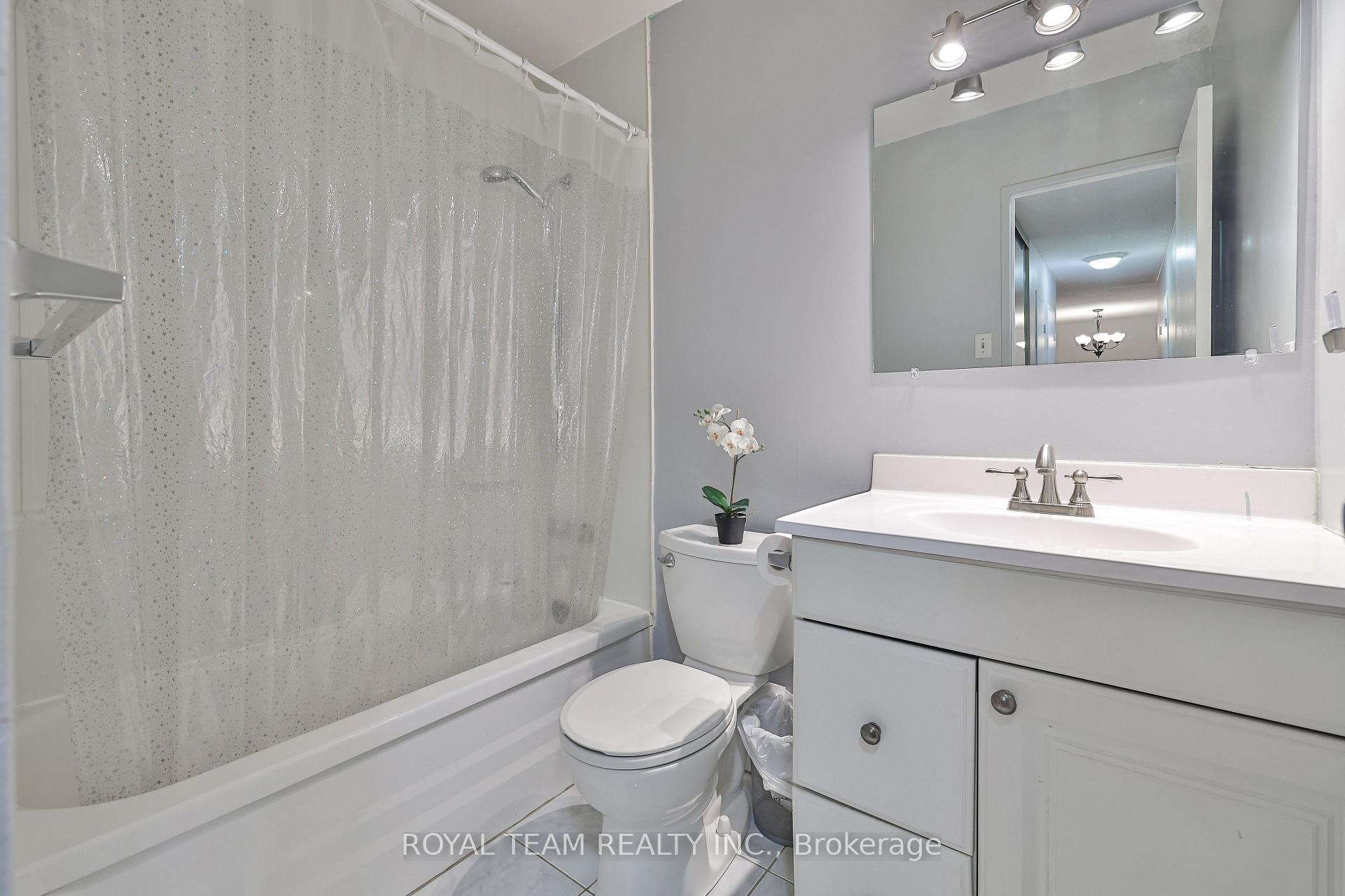 Photo 18 of Unit 104, 1 Royal Orchard Boulevard, Markham, Royal Orchard — HOMEH