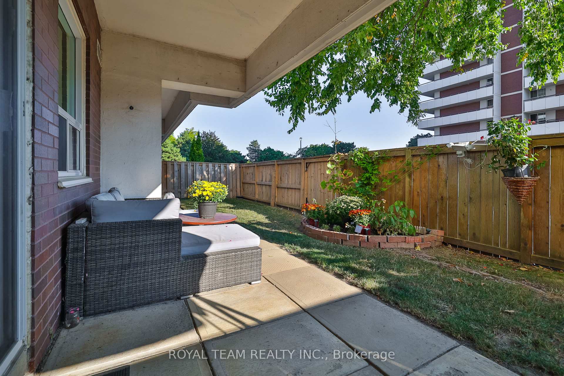 Photo 23 of Unit 104, 1 Royal Orchard Boulevard, Markham, Royal Orchard — HOMEH