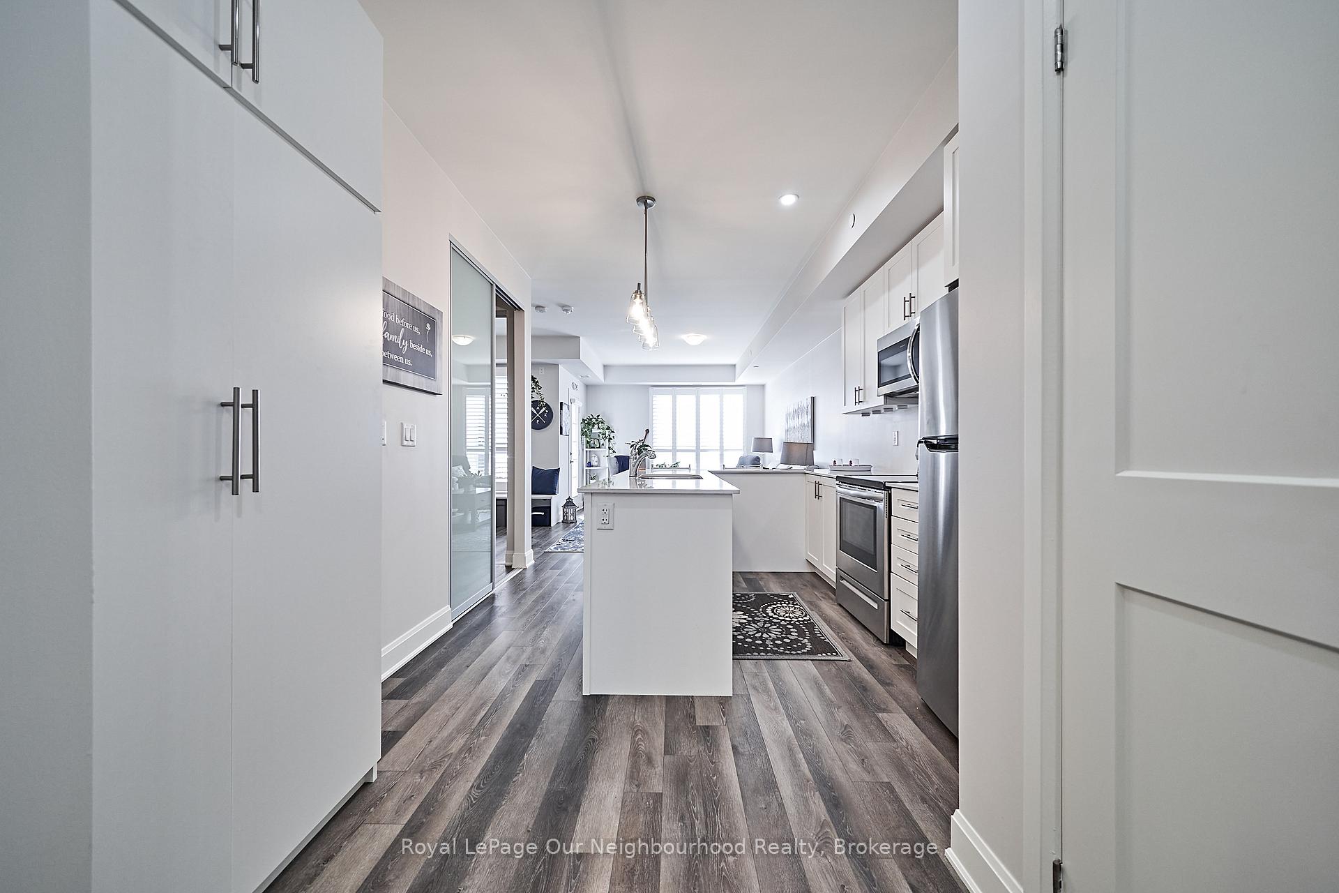 Photo 7 of Unit 218, 50 Lakebreeze Drive, Clarington, Newcastle — HOMEH