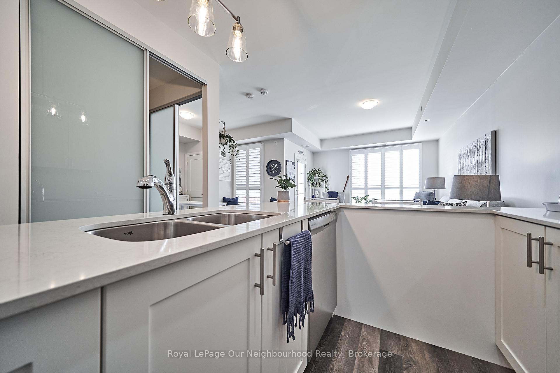 Photo 12 of Unit 218, 50 Lakebreeze Drive, Clarington, Newcastle — HOMEH