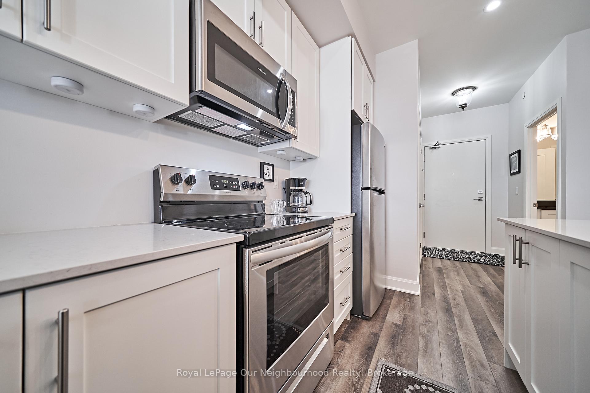 Photo 13 of Unit 218, 50 Lakebreeze Drive, Clarington, Newcastle — HOMEH