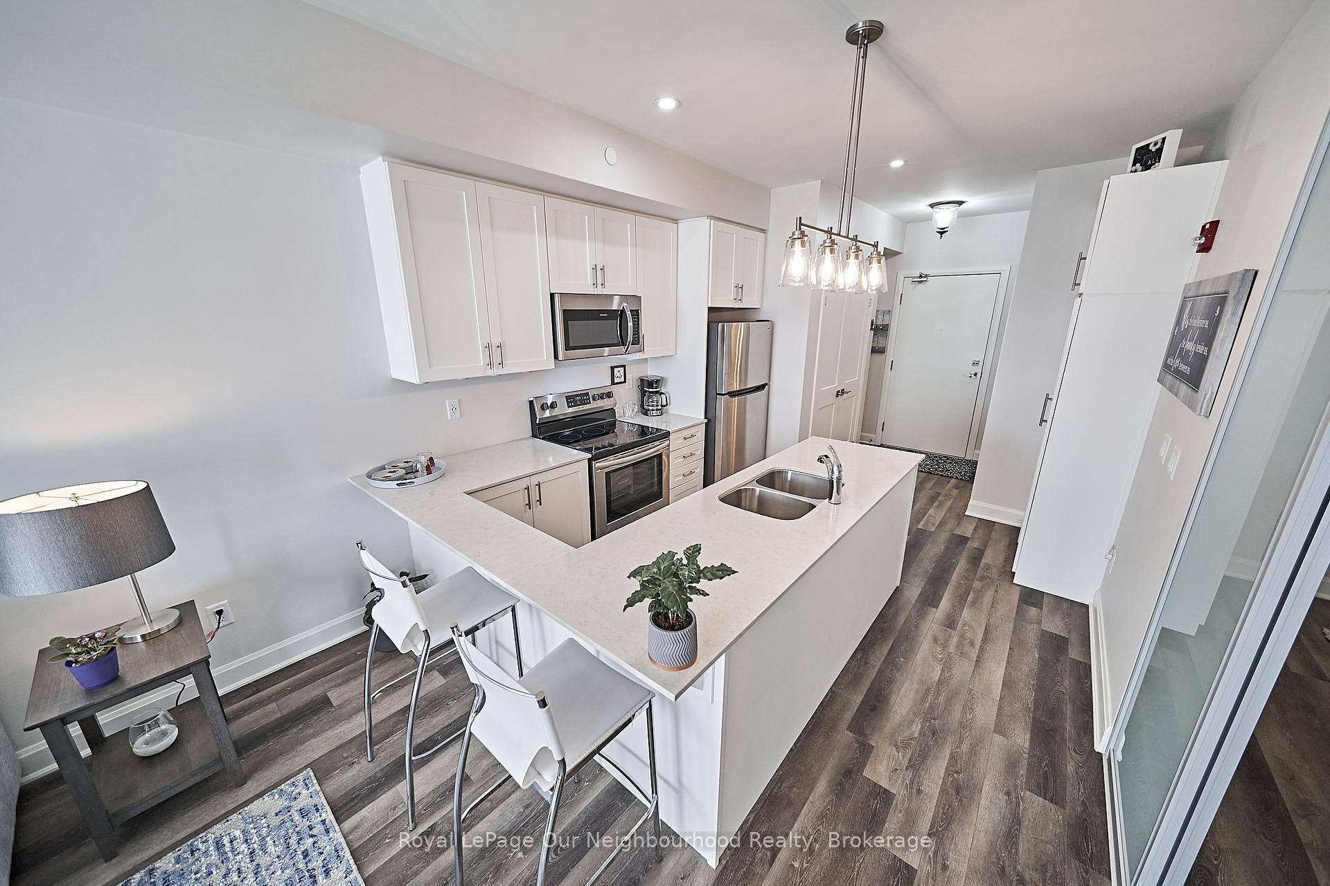 Photo 18 of Unit 218, 50 Lakebreeze Drive, Clarington, Newcastle — HOMEH