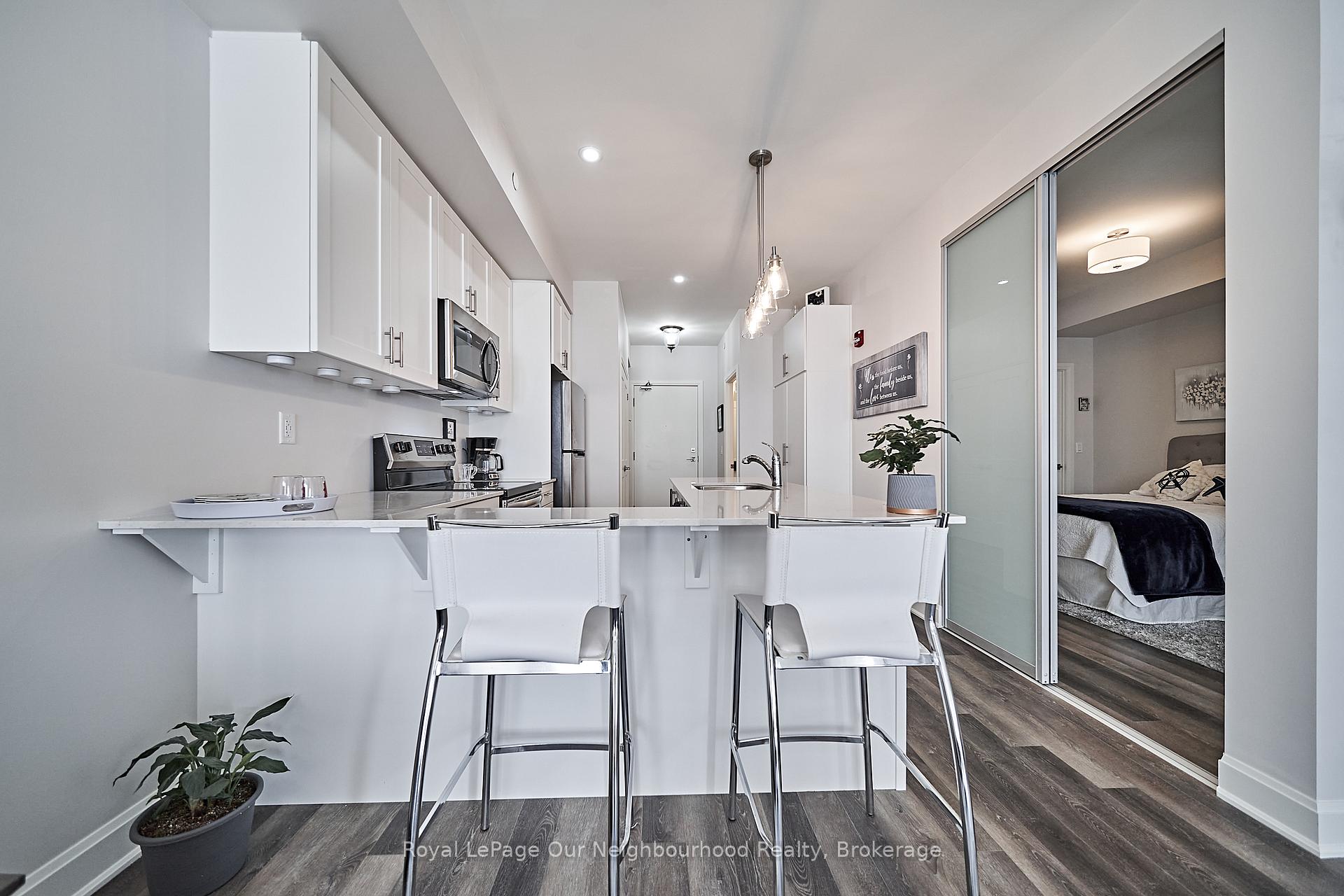 Photo 19 of Unit 218, 50 Lakebreeze Drive, Clarington, Newcastle — HOMEH