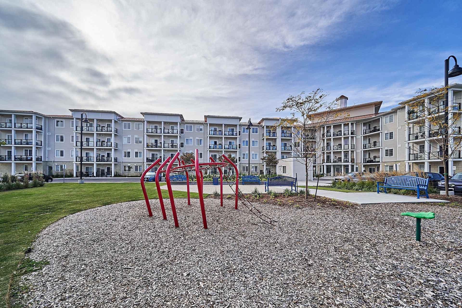Photo 49 of Unit 218, 50 Lakebreeze Drive, Clarington, Newcastle — HOMEH