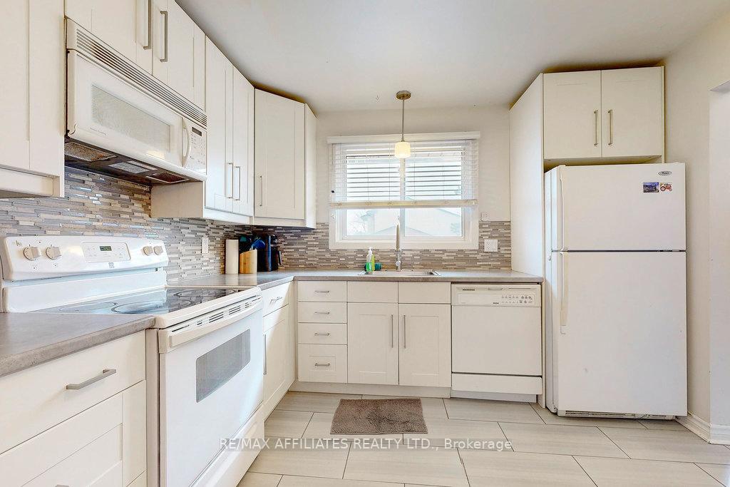 Photo 6 of Unit 41, 41 Bering Court, Ottawa, Kanata - Katimavik — HOMEH