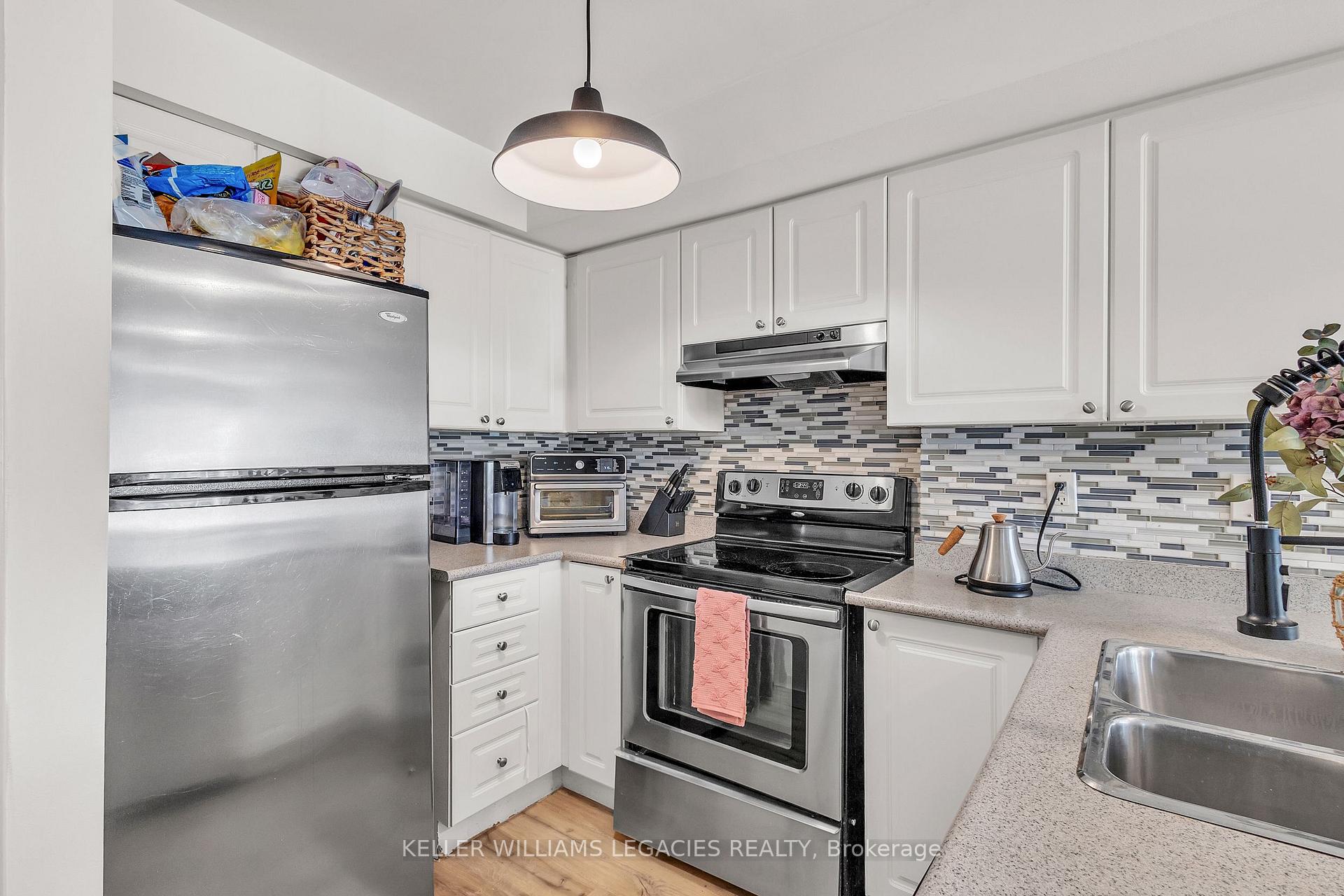 Photo 9 of Unit 209, 308 John Street, Markham, Aileen-Willowbrook — HOMEH
