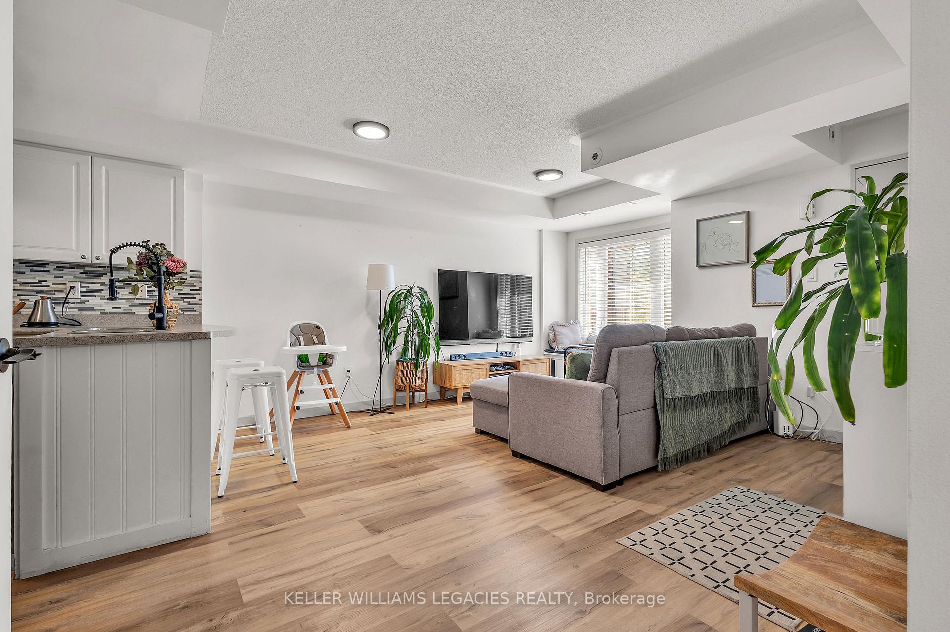 Photo 12 of Unit 209, 308 John Street, Markham, Aileen-Willowbrook — HOMEH