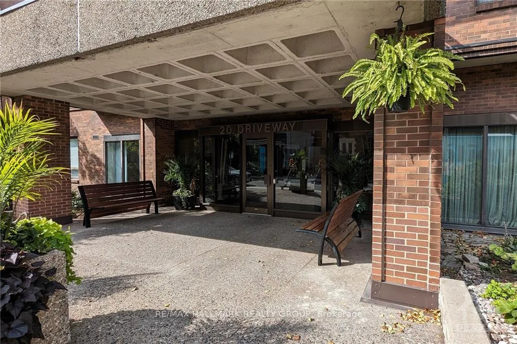 Photo 2 of Unit 1801, 20 The Driveway Drive, Ottawa — HOMEH
