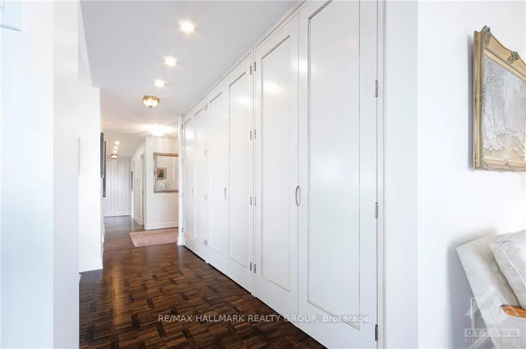 Photo 10 of Unit 1801, 20 The Driveway Drive, Ottawa — HOMEH
