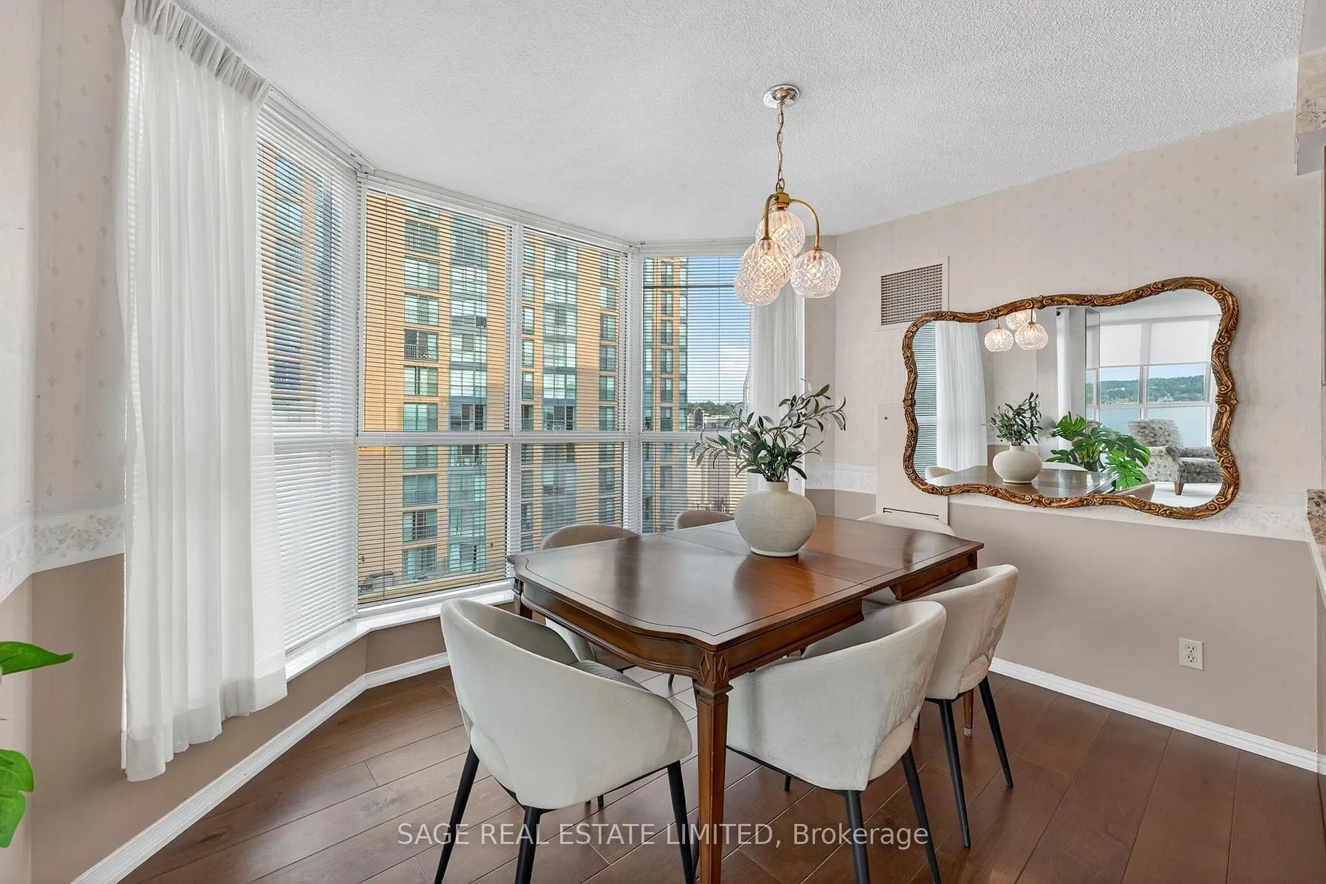 Photo 5 of Unit 706, 150 Dunlop Street E, Barrie, City Centre — HOMEH