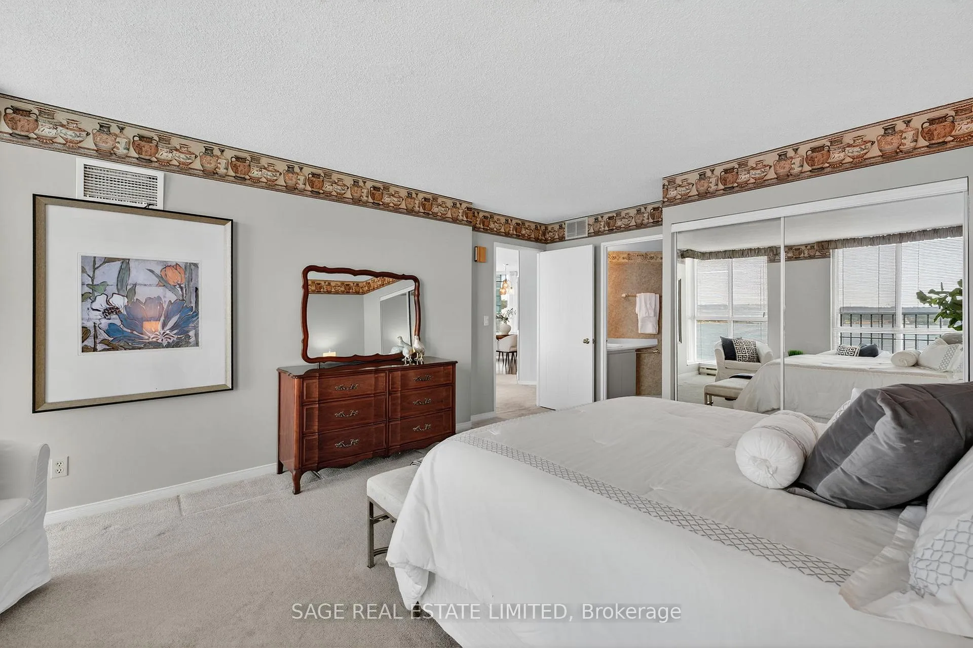 Photo 13 of Unit 706, 150 Dunlop Street E, Barrie, City Centre — HOMEH
