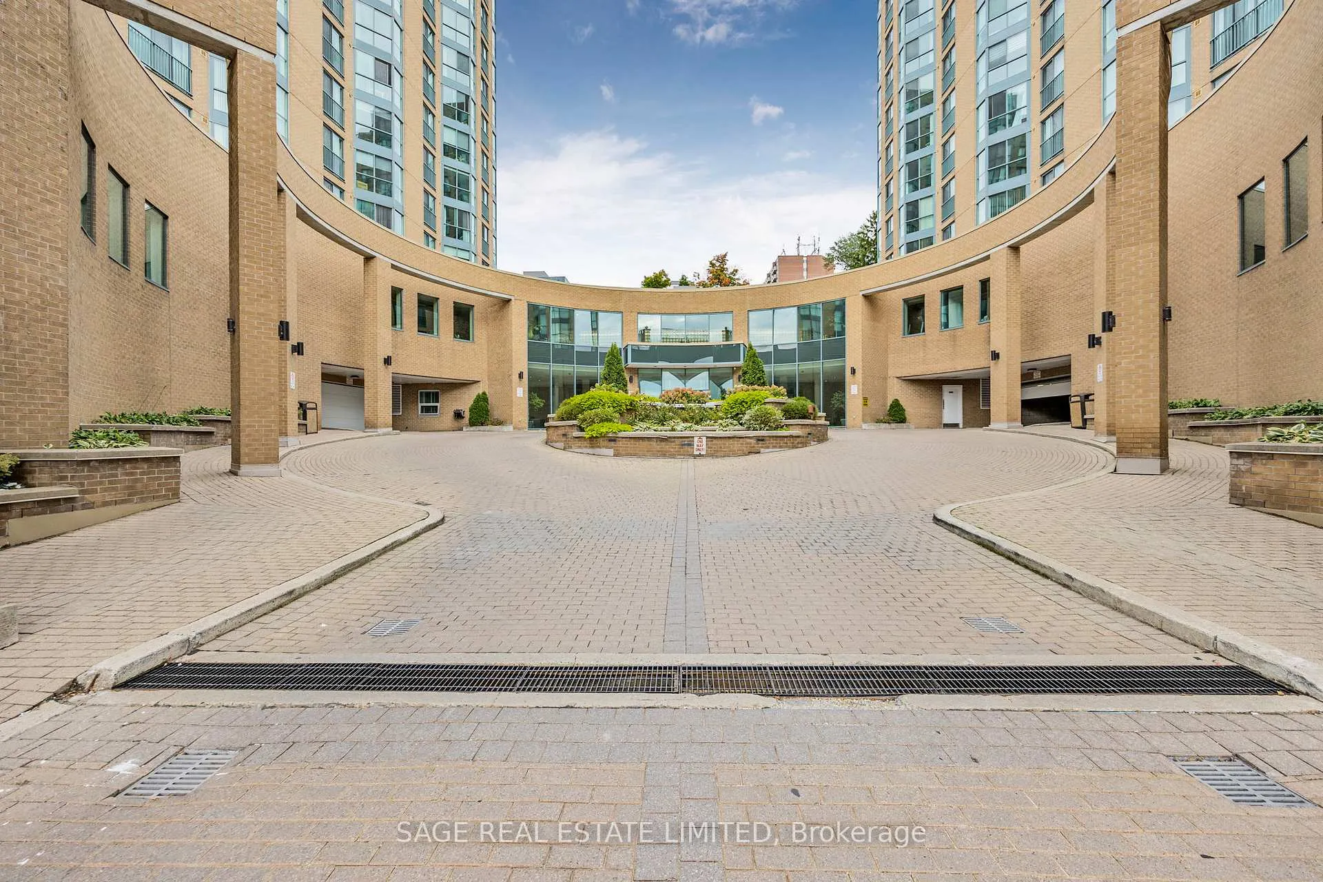 Photo 28 of Unit 706, 150 Dunlop Street E, Barrie, City Centre — HOMEH