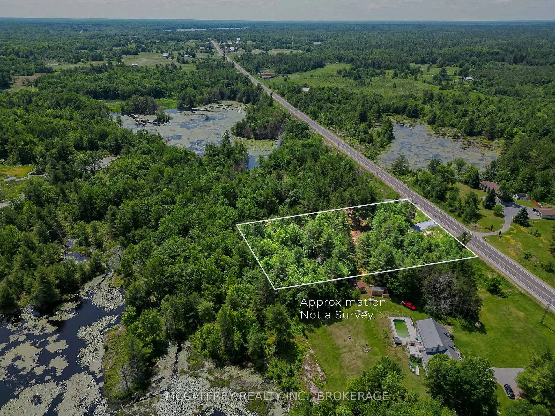 Photo 5 of 9804 Highway 38, Frontenac, Frontenac Centre — HOMEH