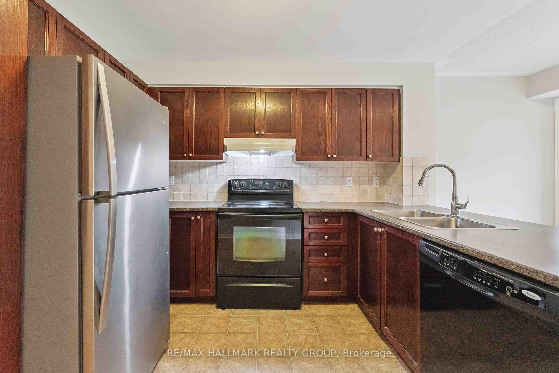 Photo 5 of 34 Bonfield Private, Ottawa, Avalon East — HOMEH