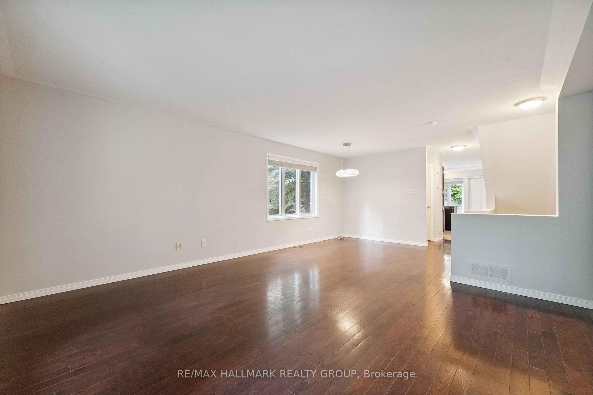 Photo 11 of 34 Bonfield Private, Ottawa, Avalon East — HOMEH