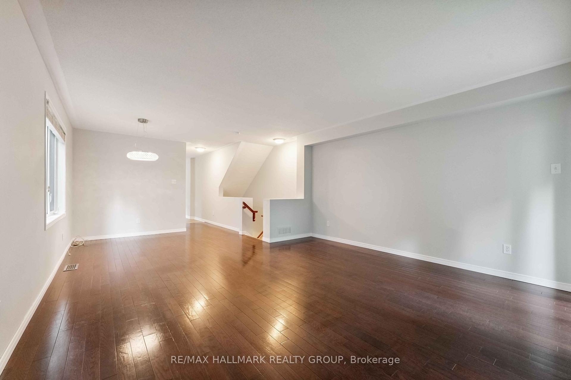 Photo 12 of 34 Bonfield Private, Ottawa, Avalon East — HOMEH