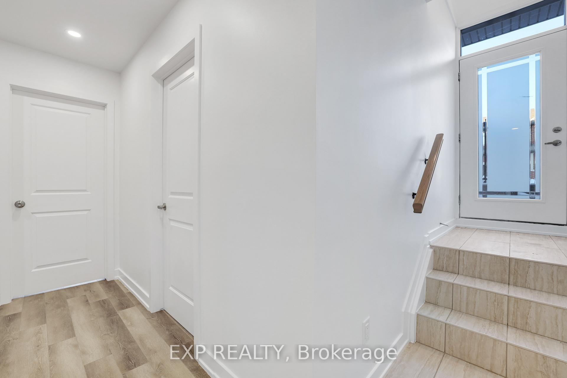 Photo 5 of 133 Fairweather Street, Ottawa, Leitrim — HOMEH