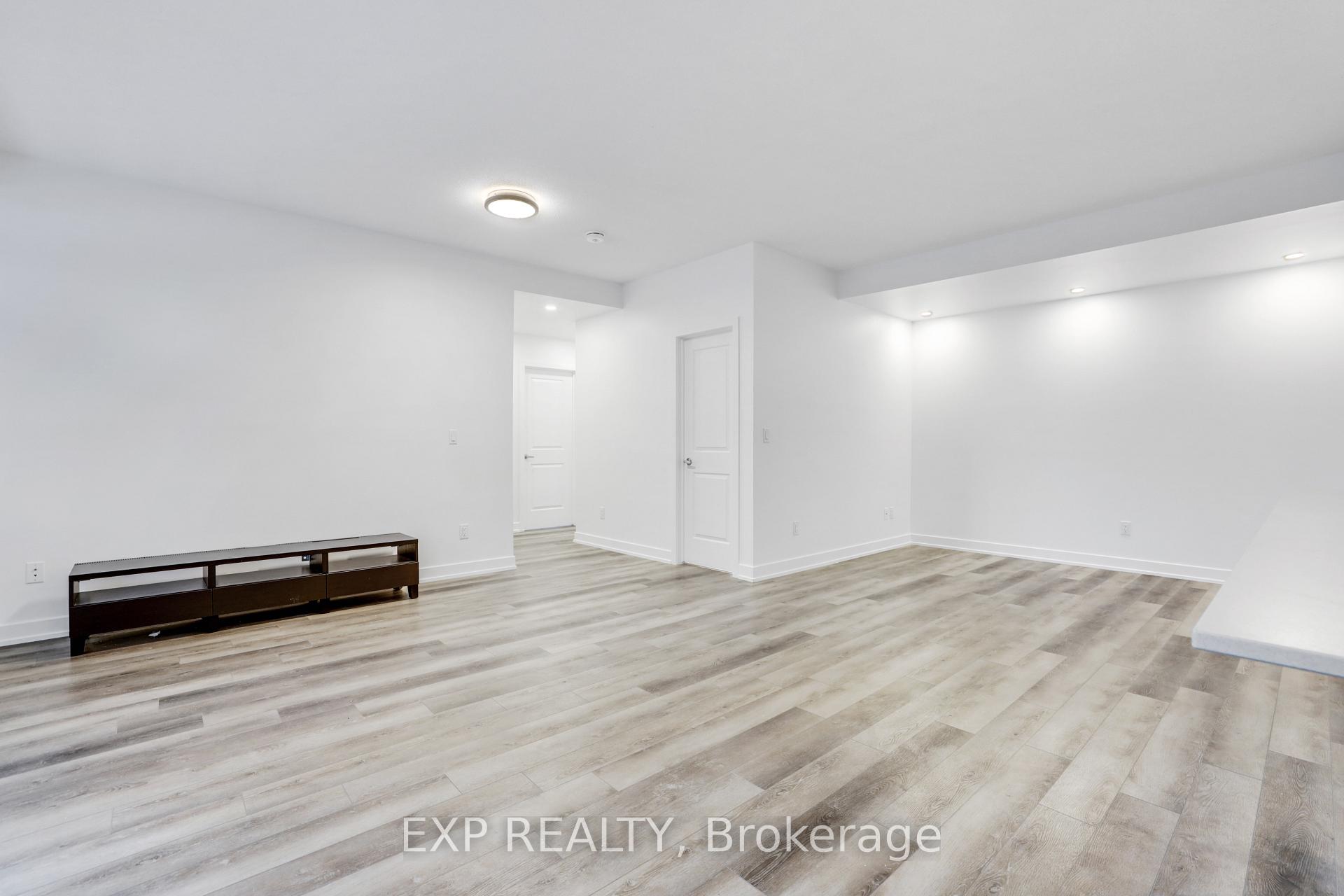Photo 11 of 133 Fairweather Street, Ottawa, Leitrim — HOMEH