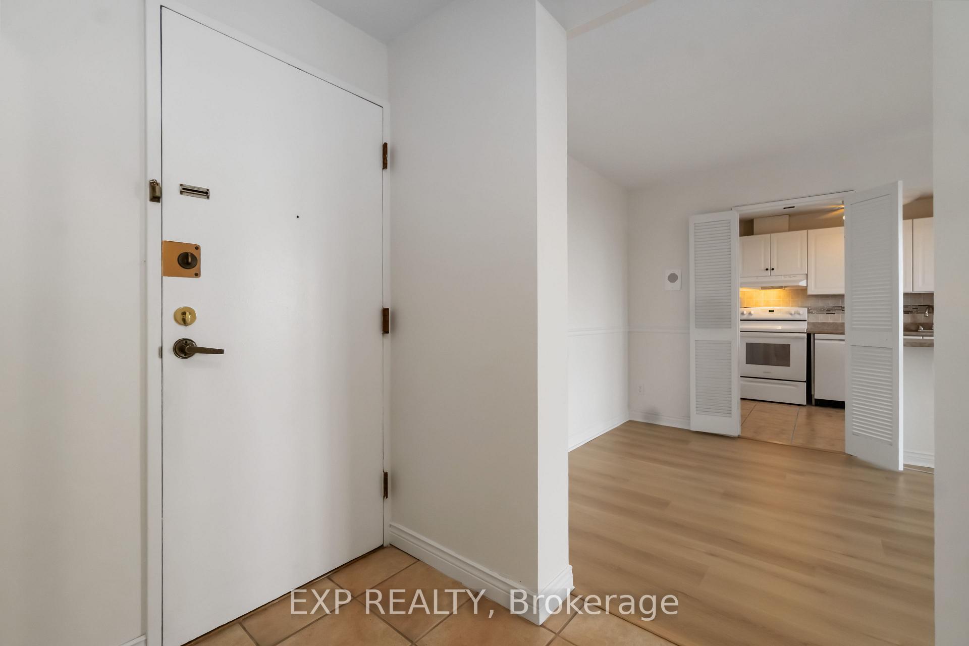 Photo 4 of Unit 914, 1505 Baseline Road, Ottawa, Copeland Park — HOMEH
